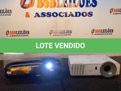 LOTE 200 - 01 PROJETOR MARCA EPSON E 01 MARCA LG. (NO ESTADO) ATENÇÃO! FAZER A VISITAÇÃO ANTES DE ARREMATAR, NÃO SABEMOS SE FUNCIONA, LEILÃO NÃO TEM GARANTIA E NEM DEVOLUÇÃO, SUJEITO A POSSÍVEIS AVARIAS VISÍVEIS/OCULTAS E/OU AUSÊNCIA DE COMPONENTES.
