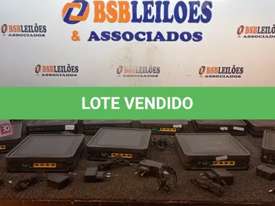 LOTE 045 - 10 APARELHOS ROTEADORES. (NO ESTADO) ATENÇÃO! FAZER A VISITAÇÃO ANTES DE ARREMATAR, NÃO SABEMOS SE FUNCIONA, LEILÃO NÃO TEM GARANTIA E NEM DEVOLUÇÃO, SUJEITO A POSSÍVEIS AVARIAS VISÍVEIS/OCULTAS E/OU AUSÊNCIA DE COMPONENTES.