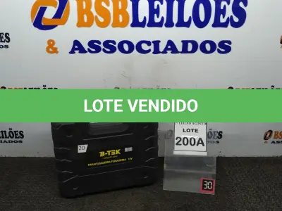 LOTE 200 - 01 PARAFUSADEIRA A BATERIA 12V 2BITS E CARREGADOR. (NO ESTADO) ATENÇÃO! FAZER A VISITAÇÃO ANTES DE ARREMATAR, NÃO SABEMOS SE FUNCIONA. LEILÃO NÃO TEM GARANTIA E NEM DEVOLUÇÃO, SUJEITO A POSSÍVEIS AVARIAS VISÍVEIS/OCULTAS E/OU AUSÊNCIA DE COMPONENTES.