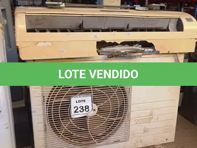 LOTE 238 - 01 AR CONDICIONADO. (NO ESTADO) ATENÇÃO! FAZER A VISITAÇÃO ANTES DE ARREMATAR, NÃO SABEMOS SE FUNCIONA, LEILÃO NÃO TEM GARANTIA E NEM DEVOLUÇÃO, SUJEITO A POSSÍVEIS AVARIAS VISÍVEIS/OCULTAS E/OU AUSÊNCIA DE COMPONENTES.