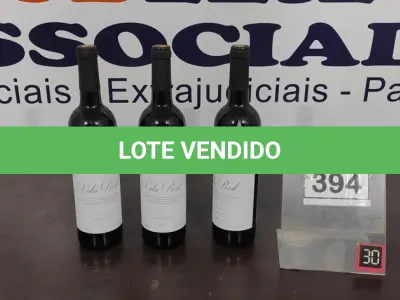 LOTE 394 - 03 GARRAFAS DE VINHO TINTO VALA REAL PORTUGUÊS SAFRA 2019 750ML. (NO ESTADO) ATENÇÃO! FAZER A VISITAÇÃO ANTES DE ARREMATAR, NÃO SABEMOS SE FUNCIONA, LEILÃO NÃO TEM GARANTIA E NEM DEVOLUÇÃO, SUJEITO A POSSÍVEIS AVARIAS VISÍVEIS/OCULTAS E/OU AUSÊNCIA DE COMPONENTES.