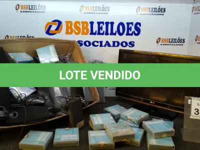 LOTE 351 - 01 TV LCD 22’’ MARCA LG E 01 CAIXA COM PERIFÉRICOS DIVERSOS. (NO ESTADO) ATENÇÃO! FAZER A VISITAÇÃO ANTES DE ARREMATAR, NÃO SABEMOS SE FUNCIONA, LEILÃO NÃO TEM GARANTIA E NEM DEVOLUÇÃO, SUJEITO A POSSÍVEIS AVARIAS VISÍVEIS/OCULTAS E/OU AUSÊNCIA DE COMPONENTES.