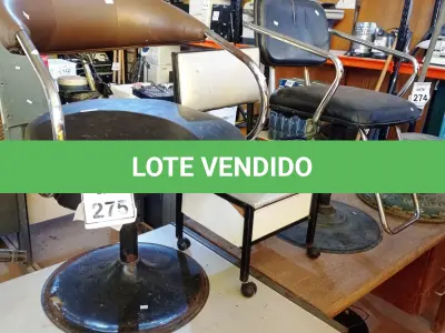 LOTE 275 - 02 CADEIRAS PARA CABELEREIRO E 01 BANCO DE MANICURE. (NO ESTADO) ATENÇÃO! FAZER A VISITAÇÃO ANTES DE ARREMATAR, NÃO SABEMOS SE FUNCIONA, LEILÃO NÃO TEM GARANTIA E NEM DEVOLUÇÃO, SUJEITO A POSSÍVEIS AVARIAS VISÍVEIS/OCULTAS E/OU AUSÊNCIA DE COMPONENTES.