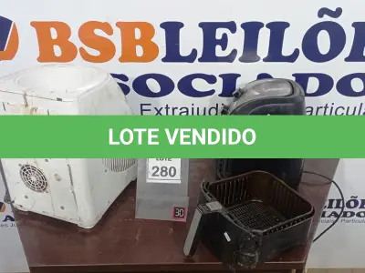 LOTE 280 - 01 FRITADEIRA A AR E 01 PURIFICADOR PARA GARRAFÃO. (NO ESTADO) ATENÇÃO! FAZER A VISITAÇÃO ANTES DE ARREMATAR, NÃO SABEMOS SE FUNCIONA, LEILÃO NÃO TEM GARANTIA E NEM DEVOLUÇÃO, SUJEITO A POSSÍVEIS AVARIAS VISÍVEIS/OCULTAS E/OU AUSÊNCIA DE COMPONENTES.