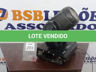 LOTE 283 - 01 MOVING HEAD. (NO ESTADO) ATENÇÃO! FAZER A VISITAÇÃO ANTES DE ARREMATAR, NÃO SABEMOS SE FUNCIONA, LEILÃO NÃO TEM GARANTIA E NEM DEVOLUÇÃO, SUJEITO A POSSÍVEIS AVARIAS VISÍVEIS/OCULTAS E/OU AUSÊNCIA DE COMPONENTES.