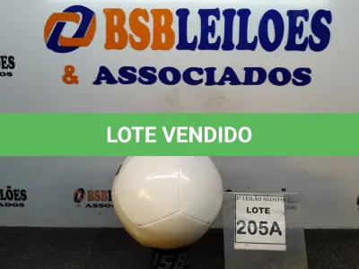 LOTE 205 - 01 BOLA DE FUTEBOL ORIGINAL MARCA ADIDAS. (NO ESTADO) ATENÇÃO! FAZER A VISITAÇÃO ANTES DE ARREMATAR, NÃO SABEMOS SE FUNCIONA, LEILÃO NÃO TEM GARANTIA E NEM DEVOLUÇÃO, SUJEITO A POSSÍVEIS AVARIAS VISÍVEIS/OCULTAS E/OU AUSÊNCIA DE COMPONENTES.