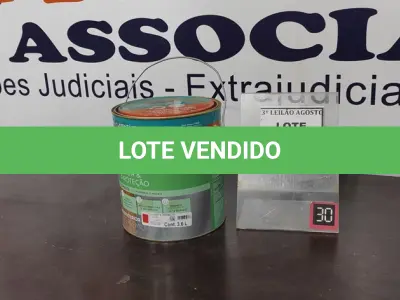 LOTE 385 - 01 LATA DE TINTA SUVINIL ESMALTE PREMIUM INTERIOR/EXTERIOR 3,6L NA COR VERMELHO BRILHANTE. (NO ESTADO) ATENÇÃO! FAZER A VISITAÇÃO ANTES DE ARREMATAR, NÃO SABEMOS SE FUNCIONA. LEILÃO NÃO TEM GARANTIA E NEM DEVOLUÇÃO, SUJEITO A POSSÍVEIS AVARIAS VISÍVEIS/OCULTAS E/OU AUSÊNCIA DE COMPONENTES.