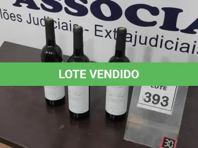 LOTE 393 - 03 GARRAFAS DE VINHO TINTO VALA REAL PORTUGUÊS SAFRA 2019 750ML. (NO ESTADO) ATENÇÃO! FAZER A VISITAÇÃO ANTES DE ARREMATAR, NÃO SABEMOS SE FUNCIONA, LEILÃO NÃO TEM GARANTIA E NEM DEVOLUÇÃO, SUJEITO A POSSÍVEIS AVARIAS VISÍVEIS/OCULTAS E/OU AUSÊNCIA DE COMPONENTES.