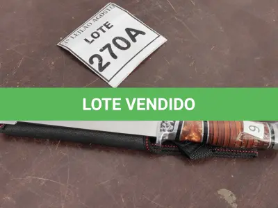 LOTE 270 - 01 FACA IMPORTADA 29CM GUARDA E POMO EM ALUMÍNIO BAINHA DE NYLON. (NO ESTADO) ATENÇÃO! FAZER A VISITAÇÃO ANTES DE ARREMATAR, NÃO SABEMOS SE FUNCIONA. LEILÃO NÃO TEM GARANTIA E NEM DEVOLUÇÃO, SUJEITO A POSSÍVEIS AVARIAS VISÍVEIS/OCULTAS E/OU AUSÊNCIA DE COMPONENTES.