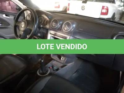 LOTE 404 - 01 VW SAVEIRO 1.6 CE FLEX, PLACA ONR1523 ,COR BRANCA ANO 2014/2015. (NO ESTADO) ATENÇÃO! FAZER A VISITAÇÃO ANTES DE ARREMATAR, NÃO SABEMOS SE FUNCIONA, LEILÃO NÃO TEM GARANTIA E NEM DEVOLUÇÃO, SUJEITO A POSSÍVEIS AVARIAS VISÍVEIS/OCULTAS E/OU AUSÊNCIA DE COMPONENTES.