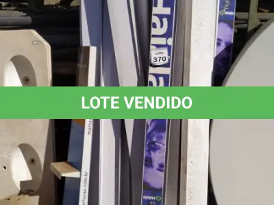 LOTE 370 - 01 LOTE COM VÁRIOS PORTAIS EXPOSITORES. (NO ESTADO) ATENÇÃO! FAZER A VISITAÇÃO ANTES DE ARREMATAR, NÃO SABEMOS SE FUNCIONA, LEILÃO NÃO TEM GARANTIA E NEM DEVOLUÇÃO, SUJEITO A POSSÍVEIS AVARIAS VISÍVEIS/OCULTAS E/OU AUSÊNCIA DE COMPONENTES.