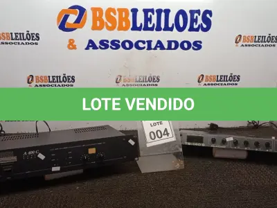 LOTE 004 - 01 AMPLIFICADOR A400 C E 01 MIXER DE ÁUDIO. (NO ESTADO) ATENÇÃO! FAZER A VISITAÇÃO ANTES DE ARREMATAR, NÃO SABEMOS SE FUNCIONA, LEILÃO NÃO TEM GARANTIA E NEM DEVOLUÇÃO, SUJEITO A POSSÍVEIS AVARIAS VISÍVEIS/OCULTAS E/OU AUSÊNCIA DE COMPONENTES.