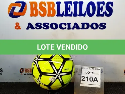 LOTE 210 - 01 BOLA DE FUTEBOL ORIGINAL MARCA ADIDAS. (NO ESTADO) ATENÇÃO! FAZER A VISITAÇÃO ANTES DE ARREMATAR, NÃO SABEMOS SE FUNCIONA, LEILÃO NÃO TEM GARANTIA E NEM DEVOLUÇÃO, SUJEITO A POSSÍVEIS AVARIAS VISÍVEIS/OCULTAS E/OU AUSÊNCIA DE COMPONENTES.