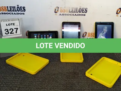 LOTE 327 - 03 TABLETS MARCA CCE. (NO ESTADO) ATENÇÃO! FAZER A VISITAÇÃO ANTES DE ARREMATAR, NÃO SABEMOS SE FUNCIONA, LEILÃO NÃO TEM GARANTIA E NEM DEVOLUÇÃO, SUJEITO A POSSÍVEIS AVARIAS VISÍVEIS/OCULTAS E/OU AUSÊNCIA DE COMPONENTES.