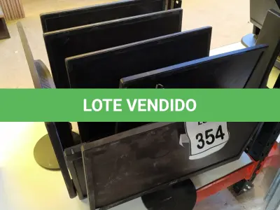 LOTE 354 - 07 MONITORES DE MARCAS E MODELOS DIVERSOS. (NO ESTADO) ATENÇÃO! FAZER A VISITAÇÃO ANTES DE ARREMATAR, NÃO SABEMOS SE FUNCIONA, LEILÃO NÃO TEM GARANTIA E NEM DEVOLUÇÃO, SUJEITO A POSSÍVEIS AVARIAS VISÍVEIS/OCULTAS E/OU AUSÊNCIA DE COMPONENTES.