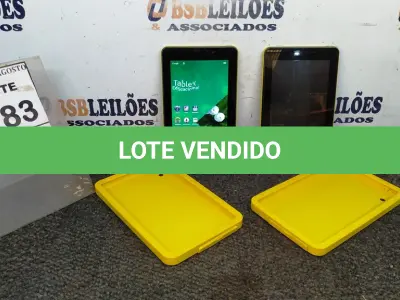LOTE 183 - 02 TABLETS MARCA CCE. (NO ESTADO) ATENÇÃO! FAZER A VISITAÇÃO ANTES DE ARREMATAR, NÃO SABEMOS SE FUNCIONA, LEILÃO NÃO TEM GARANTIA E NEM DEVOLUÇÃO, SUJEITO A POSSÍVEIS AVARIAS VISÍVEIS/OCULTAS E/OU AUSÊNCIA DE COMPONENTES.