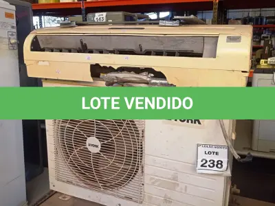 LOTE 238 - 01 AR CONDICIONADO. (NO ESTADO) ATENÇÃO! FAZER A VISITAÇÃO ANTES DE ARREMATAR, NÃO SABEMOS SE FUNCIONA, LEILÃO NÃO TEM GARANTIA E NEM DEVOLUÇÃO, SUJEITO A POSSÍVEIS AVARIAS VISÍVEIS/OCULTAS E/OU AUSÊNCIA DE COMPONENTES.