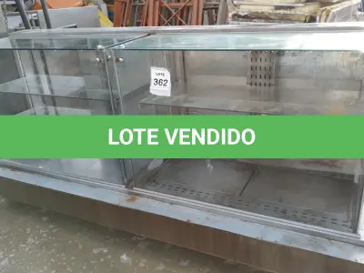 LOTE 362 - 01 BALCÃO EXPOSITOR. (NO ESTADO) ATENÇÃO! FAZER A VISITAÇÃO ANTES DE ARREMATAR, NÃO SABEMOS SE FUNCIONA, LEILÃO NÃO TEM GARANTIA E NEM DEVOLUÇÃO, SUJEITO A POSSÍVEIS AVARIAS VISÍVEIS/OCULTAS E/OU AUSÊNCIA DE COMPONENTES.