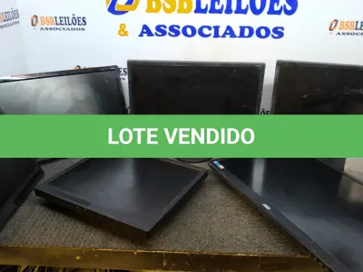 LOTE 359 - 06 MONITORES DE MARCAS E MODELOS DIVERSOS. (NO ESTADO) ATENÇÃO! FAZER A VISITAÇÃO ANTES DE ARREMATAR, NÃO SABEMOS SE FUNCIONA, LEILÃO NÃO TEM GARANTIA E NEM DEVOLUÇÃO, SUJEITO A POSSÍVEIS AVARIAS VISÍVEIS/OCULTAS E/OU AUSÊNCIA DE COMPONENTES.