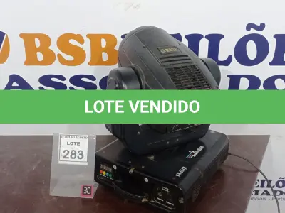 LOTE 283 - 01 MOVING HEAD. (NO ESTADO) ATENÇÃO! FAZER A VISITAÇÃO ANTES DE ARREMATAR, NÃO SABEMOS SE FUNCIONA, LEILÃO NÃO TEM GARANTIA E NEM DEVOLUÇÃO, SUJEITO A POSSÍVEIS AVARIAS VISÍVEIS/OCULTAS E/OU AUSÊNCIA DE COMPONENTES.
