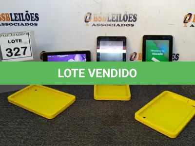 LOTE 327 - 03 TABLETS MARCA CCE. (NO ESTADO) ATENÇÃO! FAZER A VISITAÇÃO ANTES DE ARREMATAR, NÃO SABEMOS SE FUNCIONA, LEILÃO NÃO TEM GARANTIA E NEM DEVOLUÇÃO, SUJEITO A POSSÍVEIS AVARIAS VISÍVEIS/OCULTAS E/OU AUSÊNCIA DE COMPONENTES.