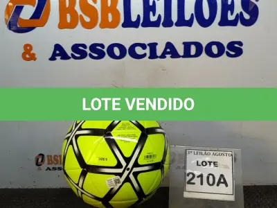 LOTE 210 - 01 BOLA DE FUTEBOL ORIGINAL MARCA ADIDAS. (NO ESTADO) ATENÇÃO! FAZER A VISITAÇÃO ANTES DE ARREMATAR, NÃO SABEMOS SE FUNCIONA, LEILÃO NÃO TEM GARANTIA E NEM DEVOLUÇÃO, SUJEITO A POSSÍVEIS AVARIAS VISÍVEIS/OCULTAS E/OU AUSÊNCIA DE COMPONENTES.