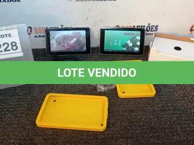 LOTE 228 - 02 TABLETS MARCA CCE COM FONTE. (NO ESTADO) ATENÇÃO! FAZER A VISITAÇÃO ANTES DE ARREMATAR, NÃO SABEMOS SE FUNCIONA, LEILÃO NÃO TEM GARANTIA E NEM DEVOLUÇÃO, SUJEITO A POSSÍVEIS AVARIAS VISÍVEIS/OCULTAS E/OU AUSÊNCIA DE COMPONENTES.
