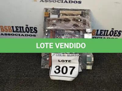 LOTE 307 - 01 PLACA MÃE I5 4° GERAÇÃO 4G RAM. (NO ESTADO) ATENÇÃO! FAZER A VISITAÇÃO ANTES DE ARREMATAR, NÃO SABEMOS SE FUNCIONA, LEILÃO NÃO TEM GARANTIA E NEM DEVOLUÇÃO, SUJEITO A POSSÍVEIS AVARIAS VISÍVEIS/OCULTAS E/OU AUSÊNCIA DE COMPONENTES.