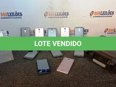 LOTE 303 - 10 APARELHOS DE TELEFONE MARCA POSITIVO E 01 CASE. (NO ESTADO) ATENÇÃO! FAZER A VISITAÇÃO ANTES DE ARREMATAR, NÃO SABEMOS SE FUNCIONA, LEILÃO NÃO TEM GARANTIA E NEM DEVOLUÇÃO, SUJEITO A POSSÍVEIS AVARIAS VISÍVEIS/OCULTAS E/OU AUSÊNCIA DE COMPONENTES.
