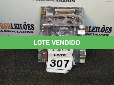 LOTE 307 - 01 PLACA MÃE I5 4° GERAÇÃO 4G RAM. (NO ESTADO) ATENÇÃO! FAZER A VISITAÇÃO ANTES DE ARREMATAR, NÃO SABEMOS SE FUNCIONA, LEILÃO NÃO TEM GARANTIA E NEM DEVOLUÇÃO, SUJEITO A POSSÍVEIS AVARIAS VISÍVEIS/OCULTAS E/OU AUSÊNCIA DE COMPONENTES.