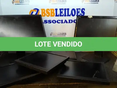 LOTE 353 - 06 MONITORES DE MARCAS E MODELOS DIVERSOS. (NO ESTADO) ATENÇÃO! FAZER A VISITAÇÃO ANTES DE ARREMATAR, NÃO SABEMOS SE FUNCIONA, LEILÃO NÃO TEM GARANTIA E NEM DEVOLUÇÃO, SUJEITO A POSSÍVEIS AVARIAS VISÍVEIS/OCULTAS E/OU AUSÊNCIA DE COMPONENTES.