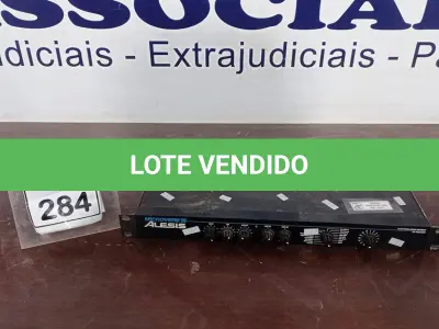 LOTE 284 - 01 MICROVERB 3 ALESIS. (NO ESTADO) ATENÇÃO! FAZER A VISITAÇÃO ANTES DE ARREMATAR, NÃO SABEMOS SE FUNCIONA, LEILÃO NÃO TEM GARANTIA E NEM DEVOLUÇÃO, SUJEITO A POSSÍVEIS AVARIAS VISÍVEIS/OCULTAS E/OU AUSÊNCIA DE COMPONENTES.