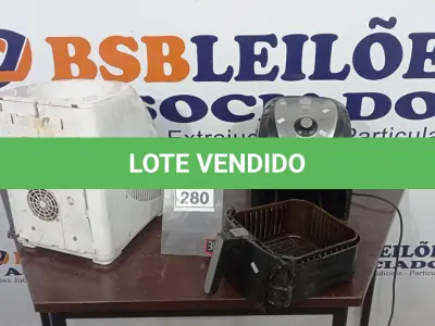 LOTE 280 - 01 FRITADEIRA A AR E 01 PURIFICADOR PARA GARRAFÃO. (NO ESTADO) ATENÇÃO! FAZER A VISITAÇÃO ANTES DE ARREMATAR, NÃO SABEMOS SE FUNCIONA, LEILÃO NÃO TEM GARANTIA E NEM DEVOLUÇÃO, SUJEITO A POSSÍVEIS AVARIAS VISÍVEIS/OCULTAS E/OU AUSÊNCIA DE COMPONENTES.