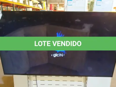 LOTE 305 - 01 TV /MONITOR LCD 55’’ MARCA SAMSUNG. (NO ESTADO) ATENÇÃO! FAZER A VISITAÇÃO ANTES DE ARREMATAR, NÃO SABEMOS SE FUNCIONA, LEILÃO NÃO TEM GARANTIA E NEM DEVOLUÇÃO, SUJEITO A POSSÍVEIS AVARIAS VISÍVEIS/OCULTAS E/OU AUSÊNCIA DE COMPONENTES.