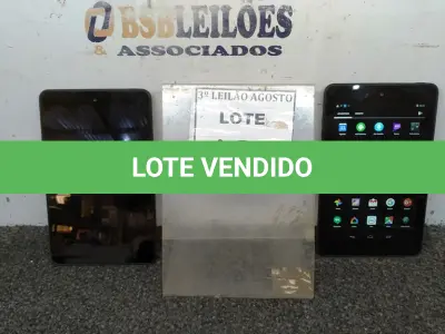 LOTE 184 - 02 TABLETS MARCA DELL. (NO ESTADO) ATENÇÃO! FAZER A VISITAÇÃO ANTES DE ARREMATAR, NÃO SABEMOS SE FUNCIONA, LEILÃO NÃO TEM GARANTIA E NEM DEVOLUÇÃO, SUJEITO A POSSÍVEIS AVARIAS VISÍVEIS/OCULTAS E/OU AUSÊNCIA DE COMPONENTES.