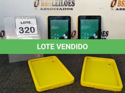 LOTE 320 - 02 TABLETS MARCA CCE. (NO ESTADO) ATENÇÃO! FAZER A VISITAÇÃO ANTES DE ARREMATAR, NÃO SABEMOS SE FUNCIONA, LEILÃO NÃO TEM GARANTIA E NEM DEVOLUÇÃO, SUJEITO A POSSÍVEIS AVARIAS VISÍVEIS/OCULTAS E/OU AUSÊNCIA DE COMPONENTES.