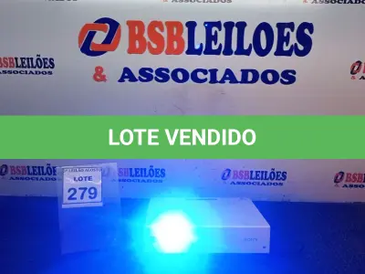 LOTE 279 - 01 PROJETOR SONY. (NO ESTADO) ATENÇÃO! FAZER A VISITAÇÃO ANTES DE ARREMATAR, NÃO SABEMOS SE FUNCIONA, LEILÃO NÃO TEM GARANTIA E NEM DEVOLUÇÃO, SUJEITO A POSSÍVEIS AVARIAS VISÍVEIS/OCULTAS E/OU AUSÊNCIA DE COMPONENTES.