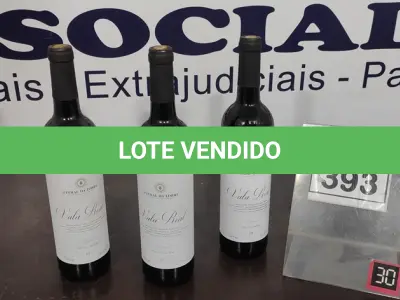LOTE 393 - 03 GARRAFAS DE VINHO TINTO VALA REAL PORTUGUÊS SAFRA 2019 750ML. (NO ESTADO) ATENÇÃO! FAZER A VISITAÇÃO ANTES DE ARREMATAR, NÃO SABEMOS SE FUNCIONA, LEILÃO NÃO TEM GARANTIA E NEM DEVOLUÇÃO, SUJEITO A POSSÍVEIS AVARIAS VISÍVEIS/OCULTAS E/OU AUSÊNCIA DE COMPONENTES.