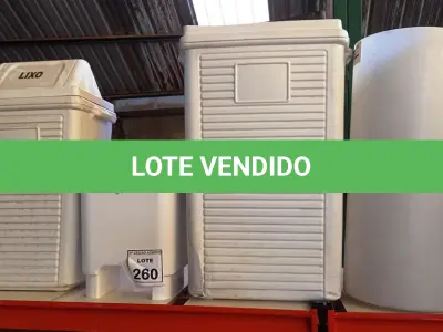 LOTE 260 - 04 LIXEIRAS TAMANHOS E FORMATOS DIVERSOS. (NO ESTADO) ATENÇÃO! FAZER A VISITAÇÃO ANTES DE ARREMATAR, NÃO SABEMOS SE FUNCIONA, LEILÃO NÃO TEM GARANTIA E NEM DEVOLUÇÃO, SUJEITO A POSSÍVEIS AVARIAS VISÍVEIS/OCULTAS E/OU AUSÊNCIA DE COMPONENTES.