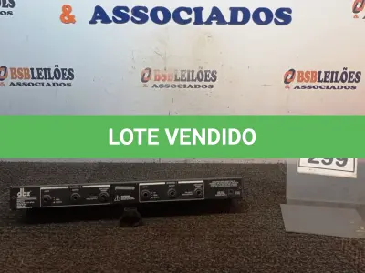 LOTE 299 - 01 COMPRESSOR DE ÁUDIO ESTÉREO DBX. (NO ESTADO) ATENÇÃO! FAZER A VISITAÇÃO ANTES DE ARREMATAR, NÃO SABEMOS SE FUNCIONA, LEILÃO NÃO TEM GARANTIA E NEM DEVOLUÇÃO, SUJEITO A POSSÍVEIS AVARIAS VISÍVEIS/OCULTAS E/OU AUSÊNCIA DE COMPONENTES.