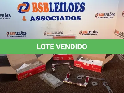 LOTE 225 - 03 FECHADURAS MARCA LA FONTE. (NO ESTADO) ATENÇÃO! FAZER A VISITAÇÃO ANTES DE ARREMATAR, NÃO SABEMOS SE FUNCIONA, LEILÃO NÃO TEM GARANTIA E NEM DEVOLUÇÃO, SUJEITO A POSSÍVEIS AVARIAS VISÍVEIS/OCULTAS E/OU AUSÊNCIA DE COMPONENTES.