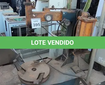 LOTE 395 - 01 MÁQUINA DE DESMONTAR PNEU. (NO ESTADO) ATENÇÃO! FAZER A VISITAÇÃO ANTES DE ARREMATAR, NÃO SABEMOS SE FUNCIONA. LEILÃO NÃO TEM GARANTIA E NEM DEVOLUÇÃO, SUJEITO A POSSÍVEIS AVARIAS VISÍVEIS/OCULTAS E/OU AUSÊNCIA DE COMPONENTES.