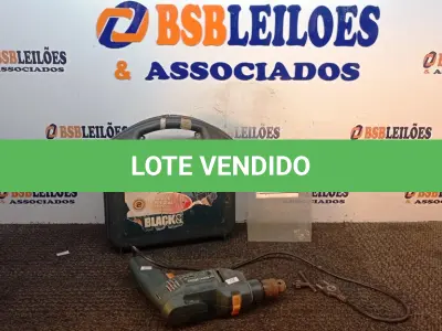 LOTE 220 - 01 FURADEIRA MARCA BLACK&DECKER COM CASE. (NO ESTADO) ATENÇÃO! FAZER A VISITAÇÃO ANTES DE ARREMATAR, NÃO SABEMOS SE FUNCIONA, LEILÃO NÃO TEM GARANTIA E NEM DEVOLUÇÃO, SUJEITO A POSSÍVEIS AVARIAS VISÍVEIS/OCULTAS E/OU AUSÊNCIA DE COMPONENTES.