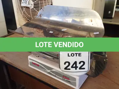 LOTE 242 - 02 BALANÇAS PEDIÁTRICA PESO MAX. 10/25KG. (NO ESTADO) ATENÇÃO! FAZER A VISITAÇÃO ANTES DE ARREMATAR, NÃO SABEMOS SE FUNCIONA, LEILÃO NÃO TEM GARANTIA E NEM DEVOLUÇÃO, SUJEITO A POSSÍVEIS AVARIAS VISÍVEIS/OCULTAS E/OU AUSÊNCIA DE COMPONENTES.