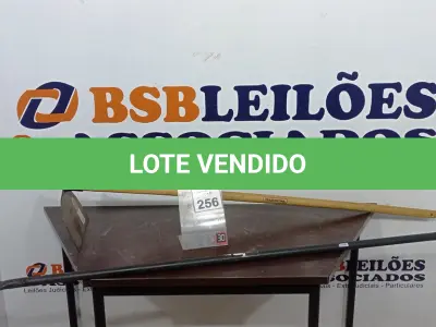 LOTE 256 - 01 ENXADA E 01 LABANCA. (NO ESTADO) ATENÇÃO! FAZER A VISITAÇÃO ANTES DE ARREMATAR, NÃO SABEMOS SE FUNCIONA, LEILÃO NÃO TEM GARANTIA E NEM DEVOLUÇÃO, SUJEITO A POSSÍVEIS AVARIAS VISÍVEIS/OCULTAS E/OU AUSÊNCIA DE COMPONENTES.