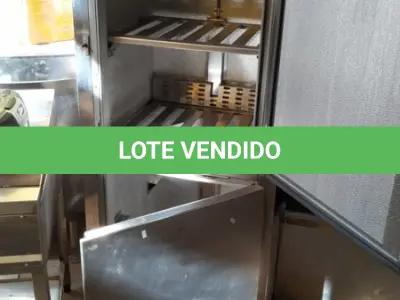 LOTE 344 - 01 FREEZER INDUSTRIAL EM INOX 02 PORTAS VERTICAL. (NO ESTADO) ATENÇÃO! FAZER A VISITAÇÃO ANTES DE ARREMATAR, NÃO SABEMOS SE FUNCIONA, LEILÃO NÃO TEM GARANTIA E NEM DEVOLUÇÃO, SUJEITO A POSSÍVEIS AVARIAS VISÍVEIS/OCULTAS E/OU AUSÊNCIA DE COMPONENTES.