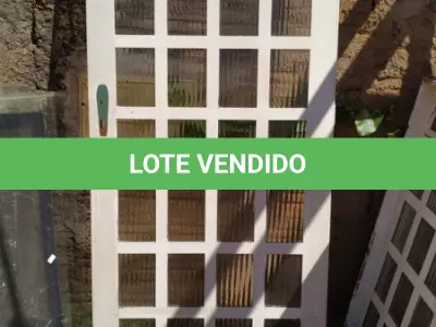 LOTE 476 - 01 PORTA DE FERRO COM VIDRO 2,20X0,90. (NO ESTADO) ATENÇÃO! FAZER A VISITAÇÃO ANTES DE ARREMATAR, NÃO SABEMOS SE FUNCIONA, LEILÃO NÃO TEM GARANTIA E NEM DEVOLUÇÃO, SUJEITO A POSSÍVEIS AVARIAS VISÍVEIS/OCULTAS E/OU AUSÊNCIA DE COMPONENTES.