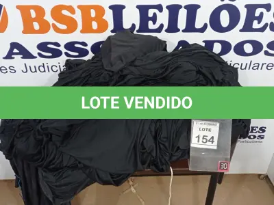 LOTE 154 - 01 PEÇA DE TECIDO GRANDE NA COR PRETO. (NO ESTADO) ATENÇÃO! FAZER A VISITAÇÃO ANTES DE ARREMATAR, NÃO SABEMOS SE FUNCIONA, LEILÃO NÃO TEM GARANTIA E NEM DEVOLUÇÃO, SUJEITO A POSSÍVEIS AVARIAS VISÍVEIS/OCULTAS E/OU AUSÊNCIA DE COMPONENTES.
