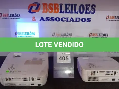 LOTE 405 - 02 PROJETORES MARCA NEC. (NO ESTADO) ATENÇÃO! FAZER A VISITAÇÃO ANTES DE ARREMATAR, NÃO SABEMOS SE FUNCIONA, LEILÃO NÃO TEM GARANTIA E NEM DEVOLUÇÃO, SUJEITO A POSSÍVEIS AVARIAS VISÍVEIS/OCULTAS E/OU AUSÊNCIA DE COMPONENTES.