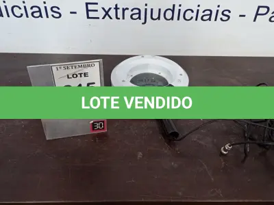LOTE 315 - 01 LUMINÁRIA COM LUPA. (NO ESTADO) ATENÇÃO! FAZER A VISITAÇÃO ANTES DE ARREMATAR, NÃO SABEMOS SE FUNCIONA, LEILÃO NÃO TEM GARANTIA E NEM DEVOLUÇÃO, SUJEITO A POSSÍVEIS AVARIAS VISÍVEIS/OCULTAS E/OU AUSÊNCIA DE COMPONENTES.
